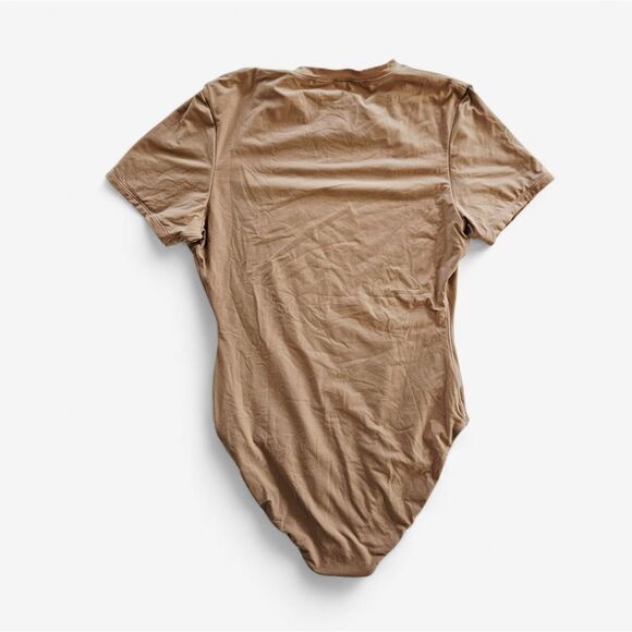 NWT Skims Fits Everybody Short Sleeve Crew Neck T-Shirt Thong Bodysuit Sienna L - Picture 6 of 10